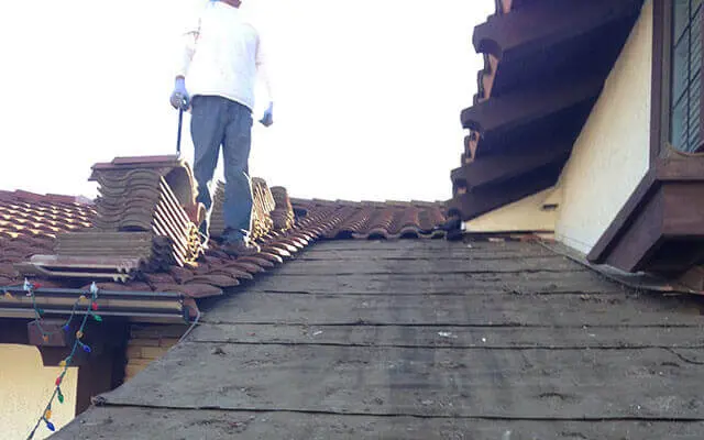 Residential & Commercial Roof Repair Service